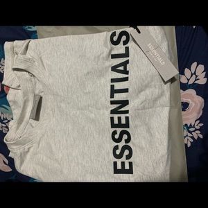 Essential tshirt.